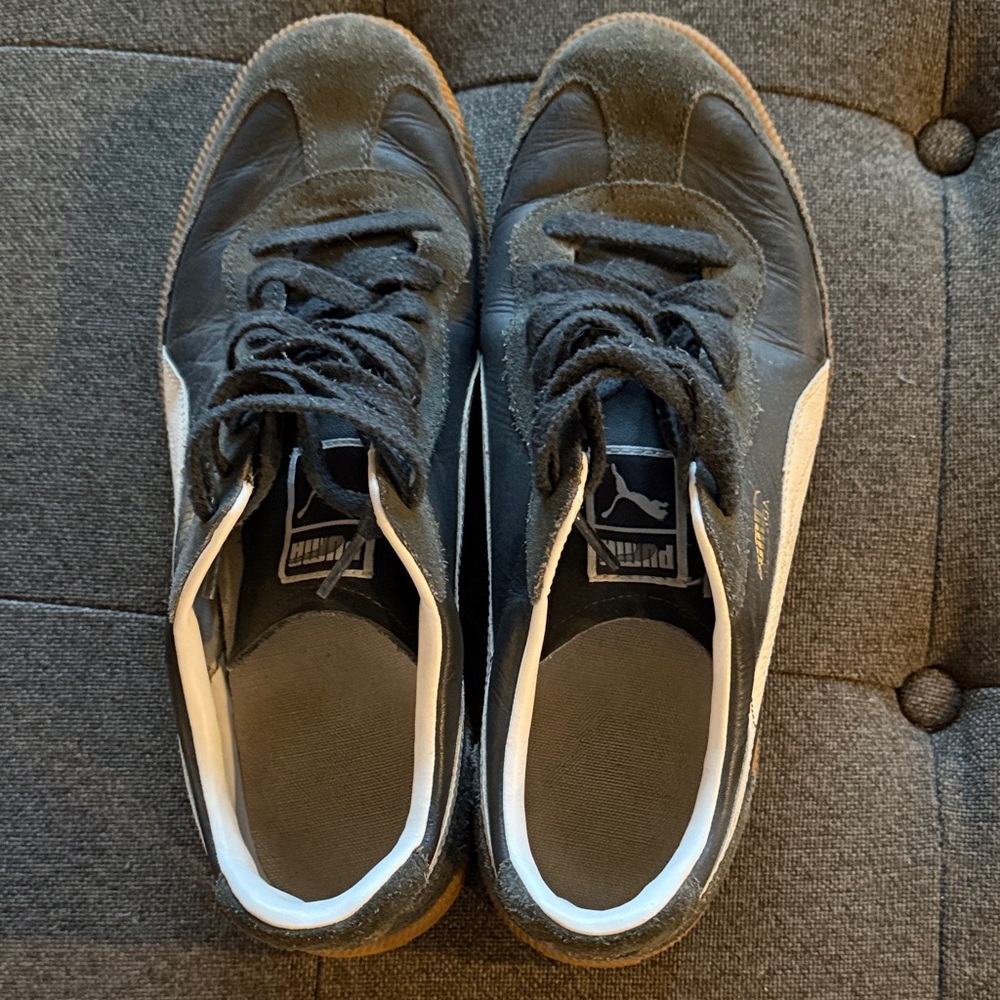 Puma Men's Black and White Sneakers